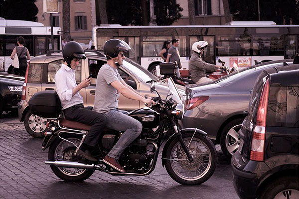 تفاوت‌های اساسی موتورسیکلت‌های شهری و کراس